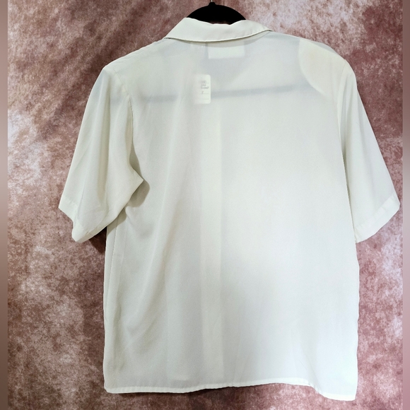 YVES ST. CLAIR Women's Size 8 Cream Collared Short Sleeve Button Down Shirt - Picture 2 of 2